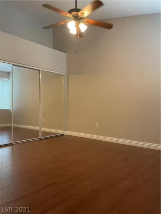 Photo #4: 2287883 Listing