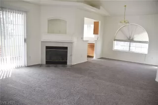 Photo #3: 2287900 Listing