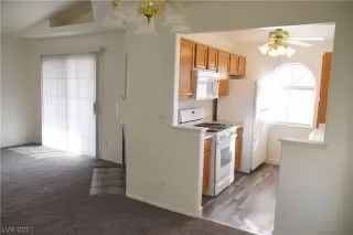 Photo #5: 2287900 Listing