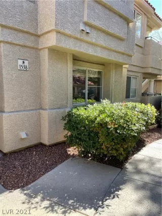 Photo #1: 2287902 Listing