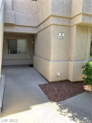 Photo #3: 2287902 Listing