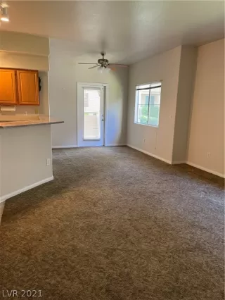 Photo #6: 2287902 Listing