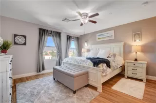 Photo #4: 2287912 Listing