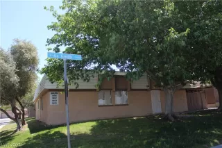 Photo #2: 2287915 Listing