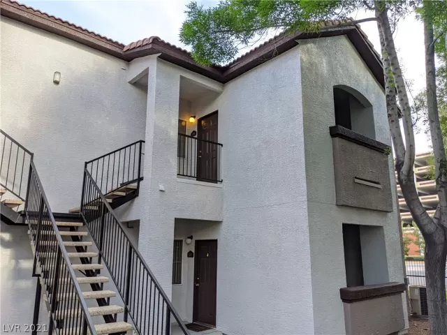 MLS: 2287934 Condo For Sale