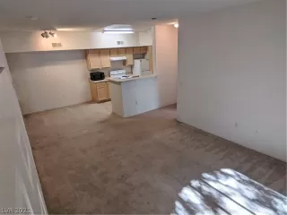 Photo #2: 2287934 Listing 