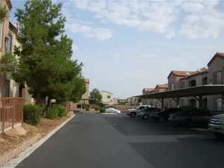 Photo #3: 2287967 Listing