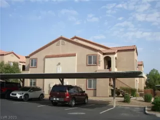 Photo #5: 2287967 Listing