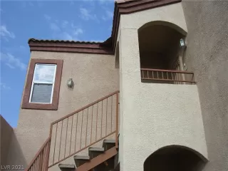 Photo #6: 2287967 Listing