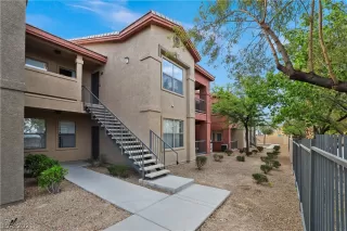 Photo #1: 2287977 Listing