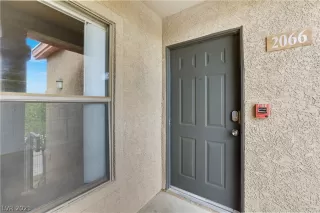 Photo #3: 2287977 Listing