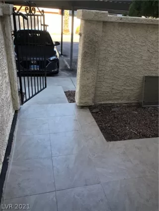 Photo #3: 2287988 Listing