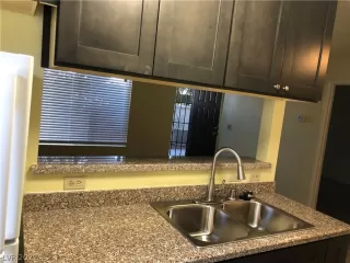 Photo #6: 2287988 Listing