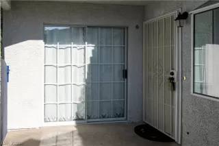 Photo #3: 2287990 Listing