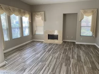 Photo #5: 2288005 Listing 