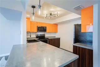 Photo #2: 2288011 Listing