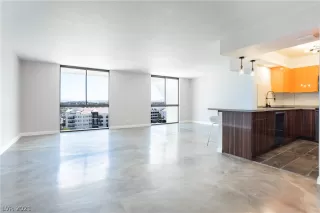 Photo #6: 2288011 Listing