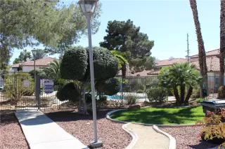 Photo #3: 2288031 Listing