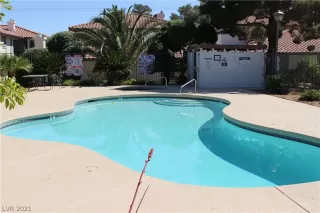 Photo #4: 2288031 Listing