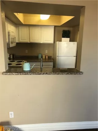 Photo #6: 2288037 Listing 