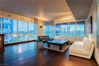 Photo #1: 2288064 Listing