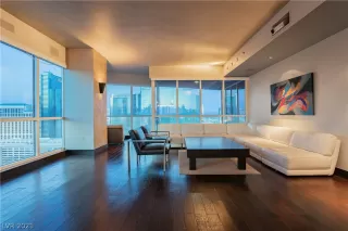 Photo #2: 2288064 Listing