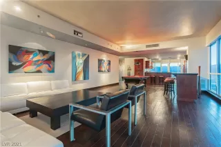 Photo #6: 2288064 Listing