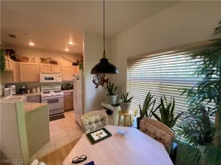 Photo #6: 2288080 Listing 