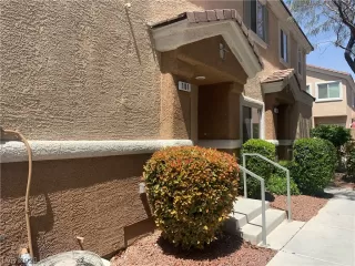 Photo #2: 2288092 Listing