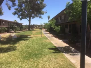 Photo #2: 2288094 Listing