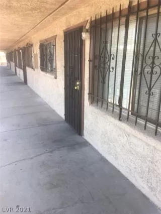 Photo #4: 2288094 Listing