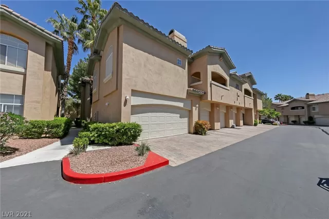 MLS: 2288109 Condo For Sale