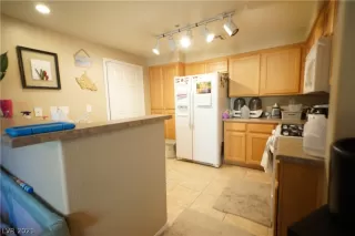 Photo #1: 2288116 Listing 