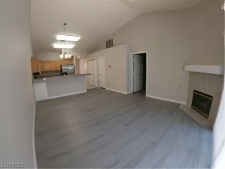 Photo #5: 2288118 Listing 