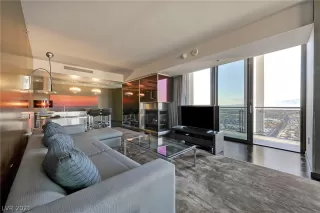 Photo #1: 2288156 Listing