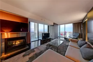 Photo #3: 2288156 Listing