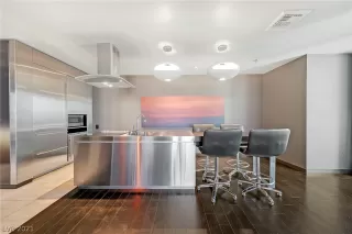 Photo #4: 2288156 Listing