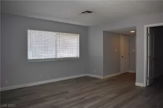 Photo #6: 2288183 Listing 