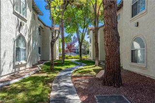 Photo #1: 2288218 Listing