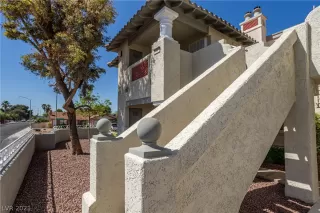 Photo #2: 2288218 Listing