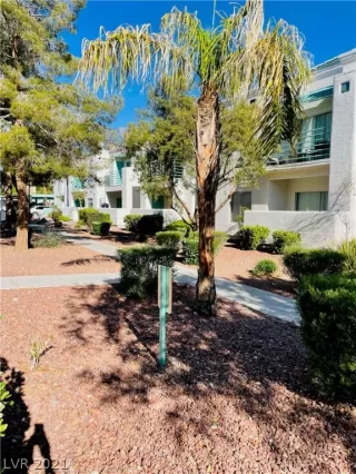 Photo #1: 2288230 Listing