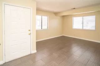 Photo #3: 2288236 Listing