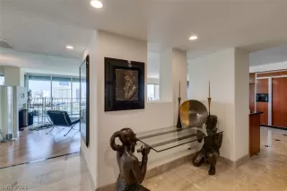 Photo #1: 2288244 Listing