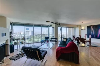 Photo #4: 2288244 Listing