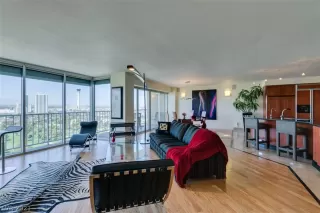 Photo #5: 2288244 Listing