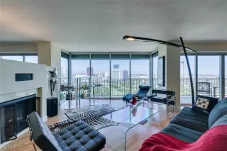 Photo #6: 2288244 Listing