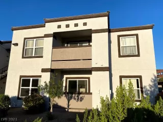 Photo #1: 2288259 Listing