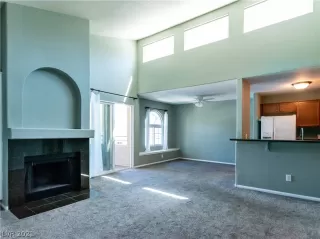 Photo #3: 2288262 Listing