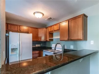 Photo #6: 2288262 Listing