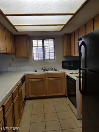 Photo #3: 2288287 Listing